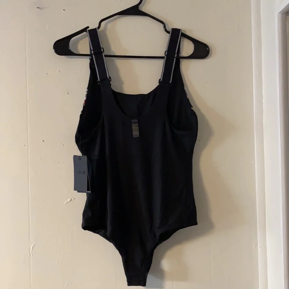 Hurley women’s quick Dry swimsuits bodysuit - Picture 3 of 5